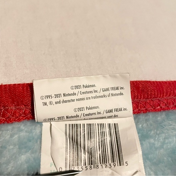 Pokemon Fleece Blanket with Pikachu Charmander Bulbasaur and Squirtle 47” x 36” - Picture 15 of 16